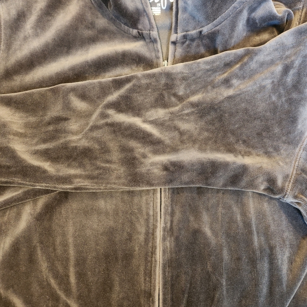 4 for $15 NEW CONDITION ALTHLEISURE JACKET - Picture 6 of 8